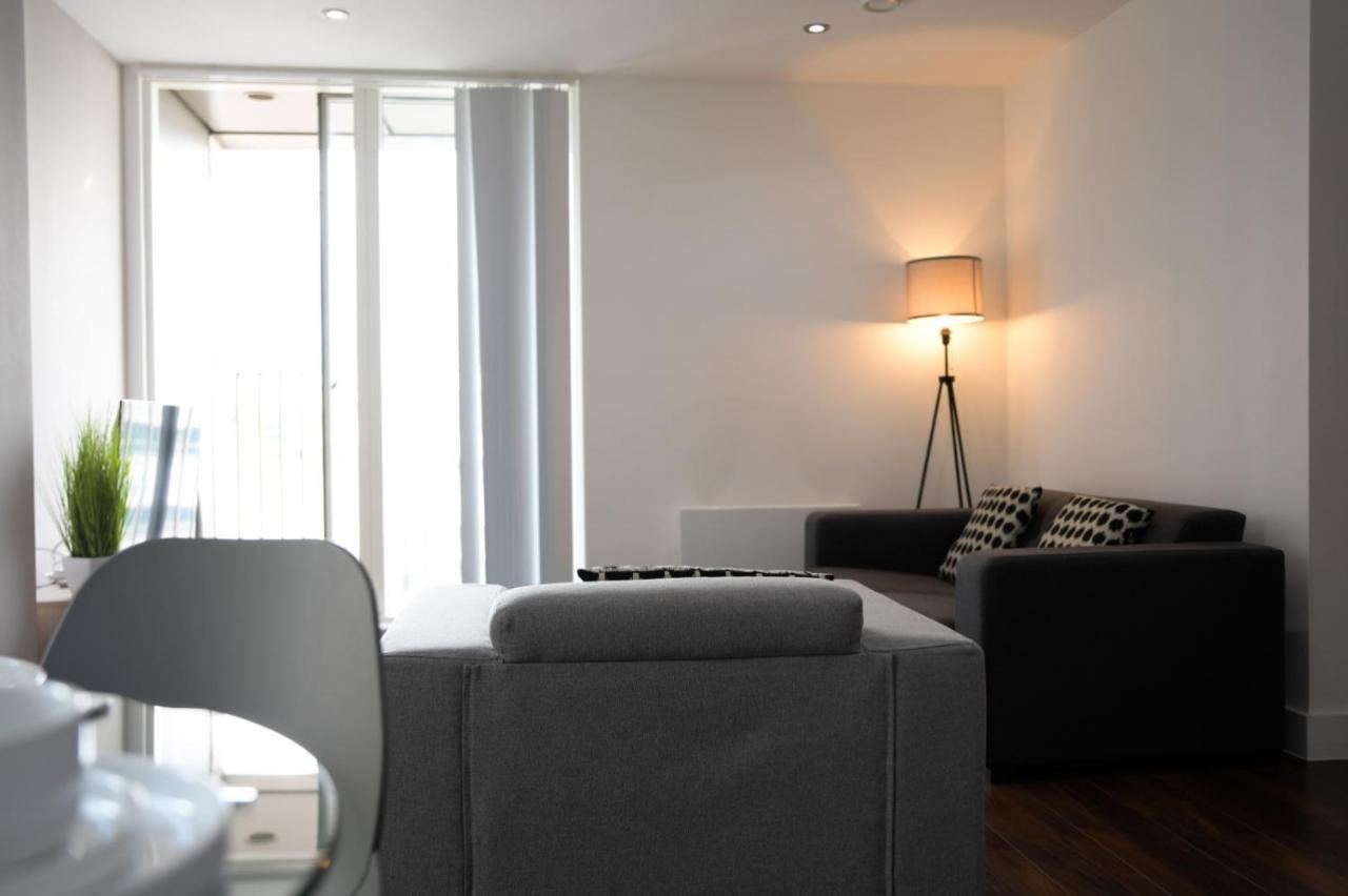 Onpoint Apartments - Spacious 2 Bedroom Apt - City Centre With Balcony Manchester Zewnętrze zdjęcie